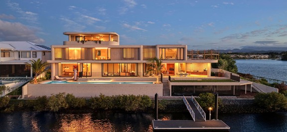 Mermaid Waters waterfront residence